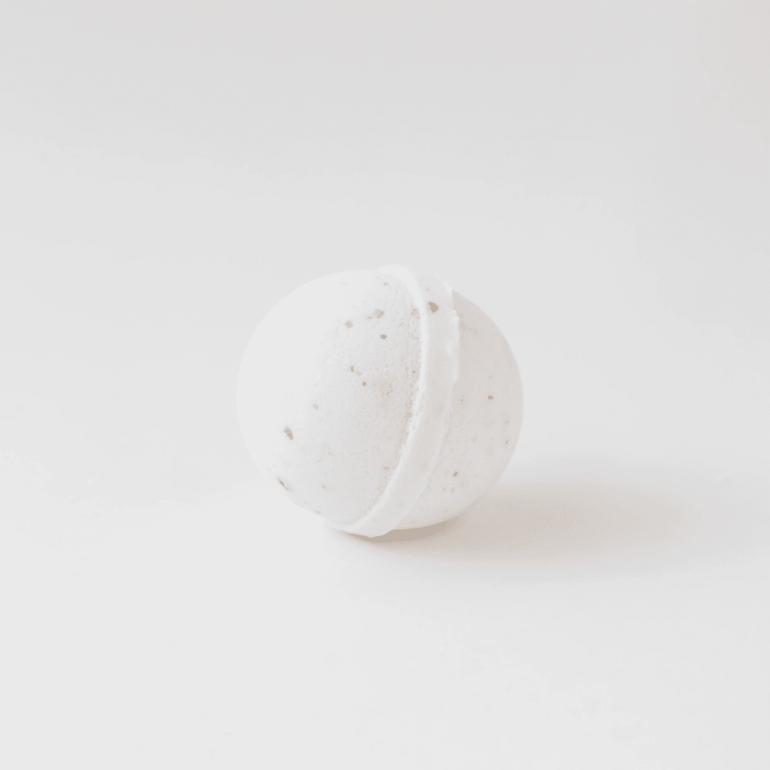 Oatmeal Milk & Honey Bath Bomb Single